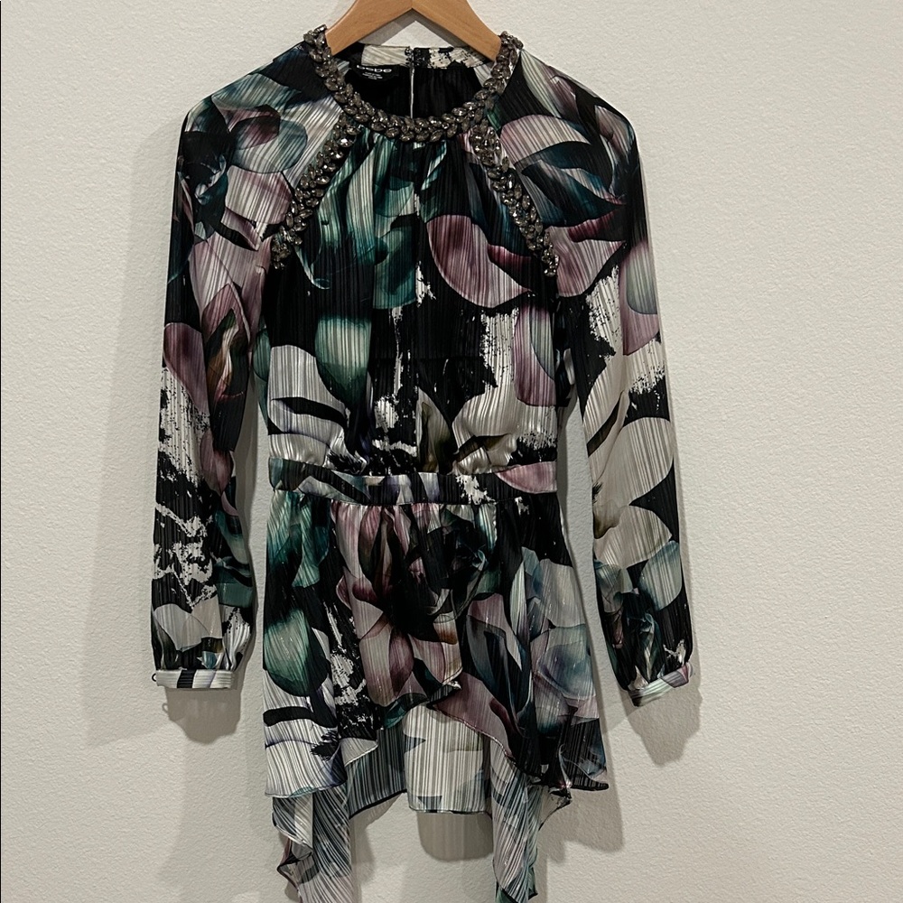Bebe Chic Floral Women's Blouse with Beaded Neckline and Front